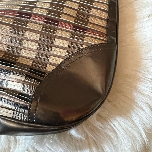 Burberry Olive Green Nova Check PVC and Patent Leather Brooke Hobo - Picture 7 of 13